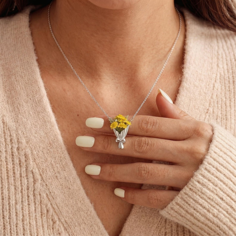 💐Floral Bouquet Necklace - Flower Holder Pendant